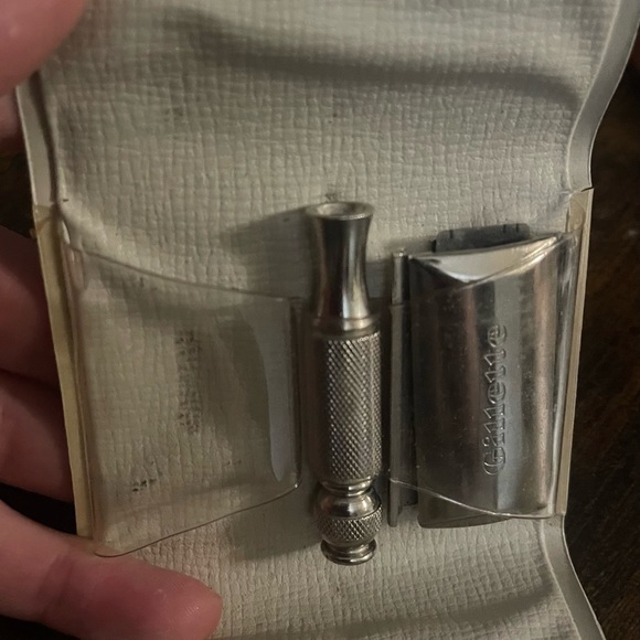 Vintage Gillette Travel Razor - Picture 4 of 5